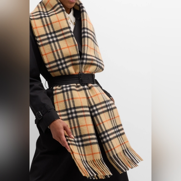 Burberry Check 100% Cashmere Scarf - Picture 5 of 6